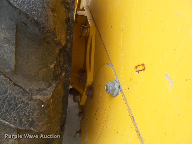 image for item DB1755 2003 John Deere 240 skid steer