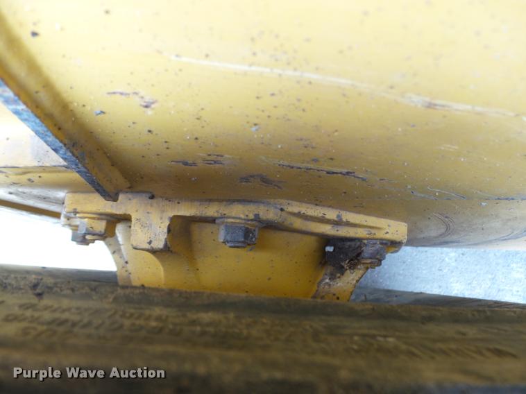 image for item DB1755 2003 John Deere 240 skid steer