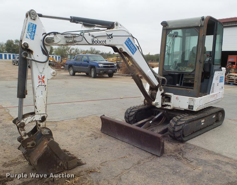 image for item DB3601 2000 Bobcat 331 compact excavator