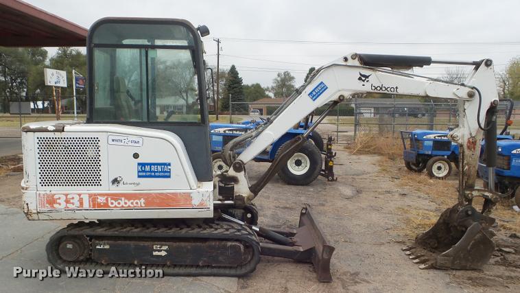 image for item DB3601 2000 Bobcat 331 compact excavator
