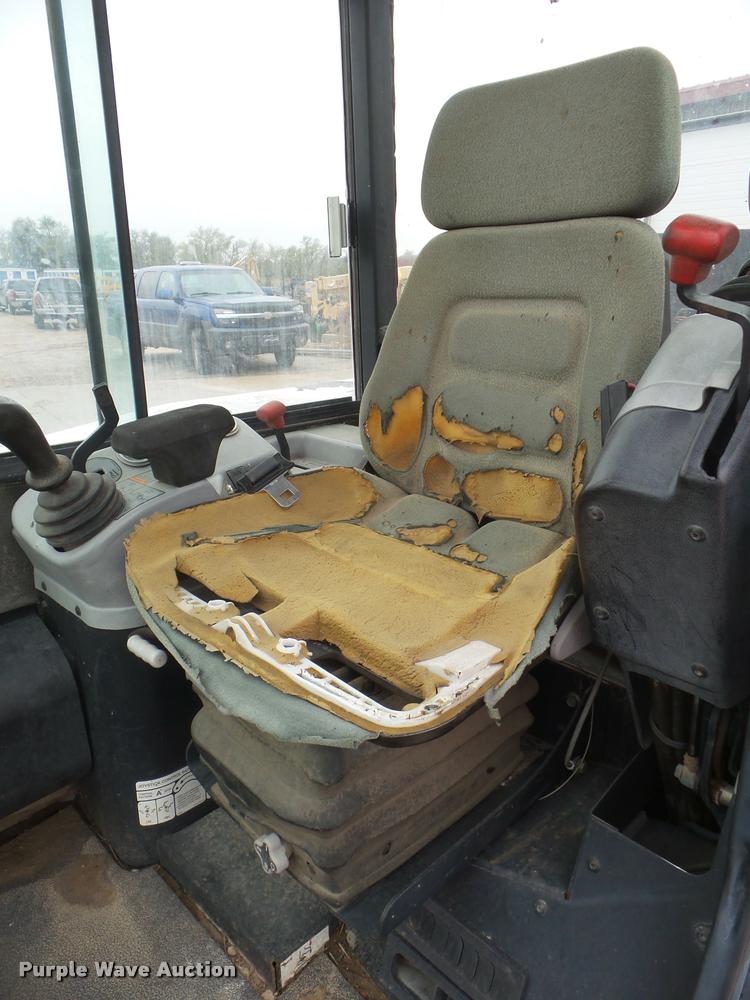 image for item DB3601 2000 Bobcat 331 compact excavator