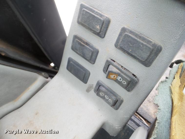 image for item DB3601 2000 Bobcat 331 compact excavator