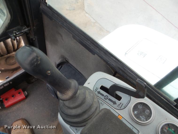 image for item DB3601 2000 Bobcat 331 compact excavator