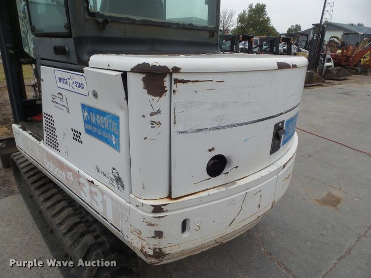 image for item DB3601 2000 Bobcat 331 compact excavator
