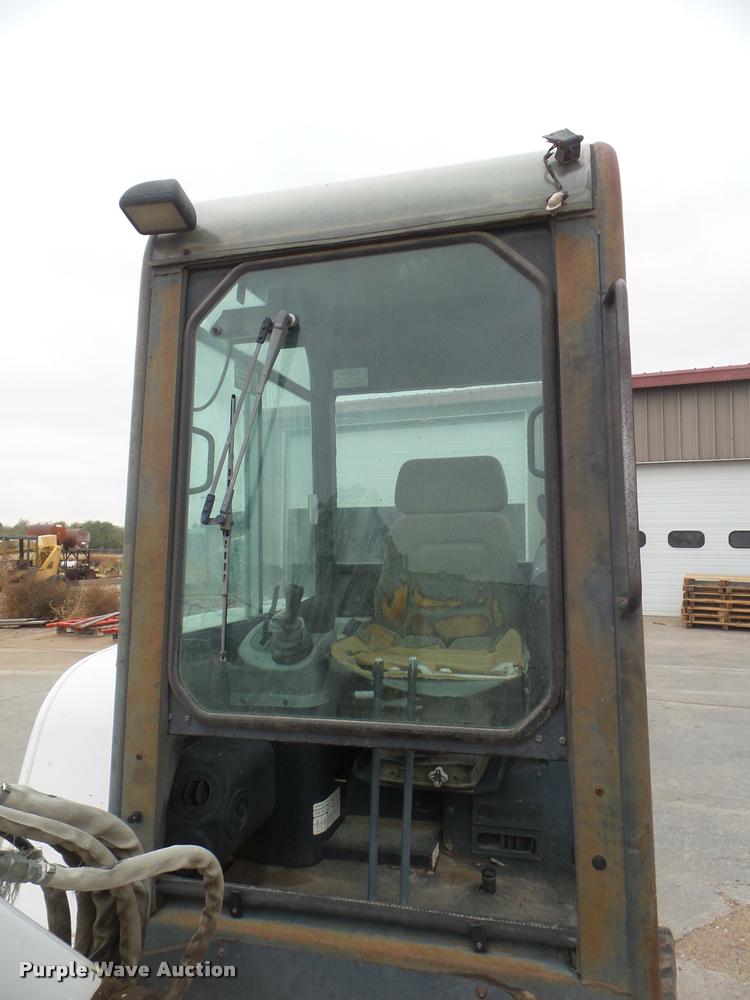 image for item DB3601 2000 Bobcat 331 compact excavator