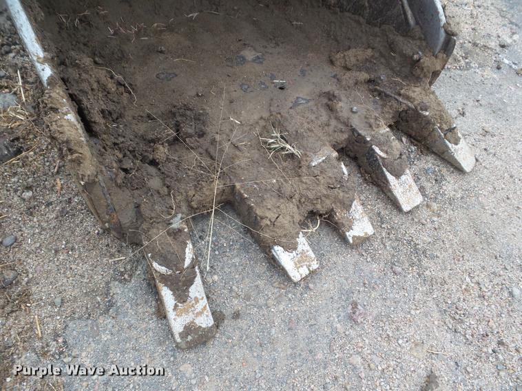 image for item DB3601 2000 Bobcat 331 compact excavator