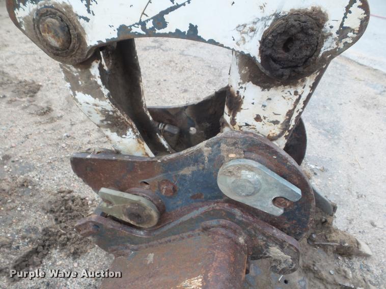 image for item DB3601 2000 Bobcat 331 compact excavator