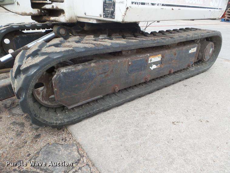 image for item DB3601 2000 Bobcat 331 compact excavator