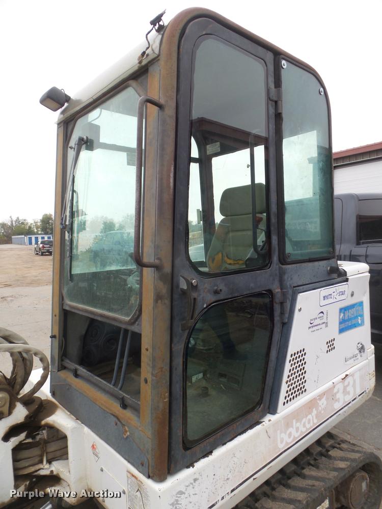 image for item DB3601 2000 Bobcat 331 compact excavator