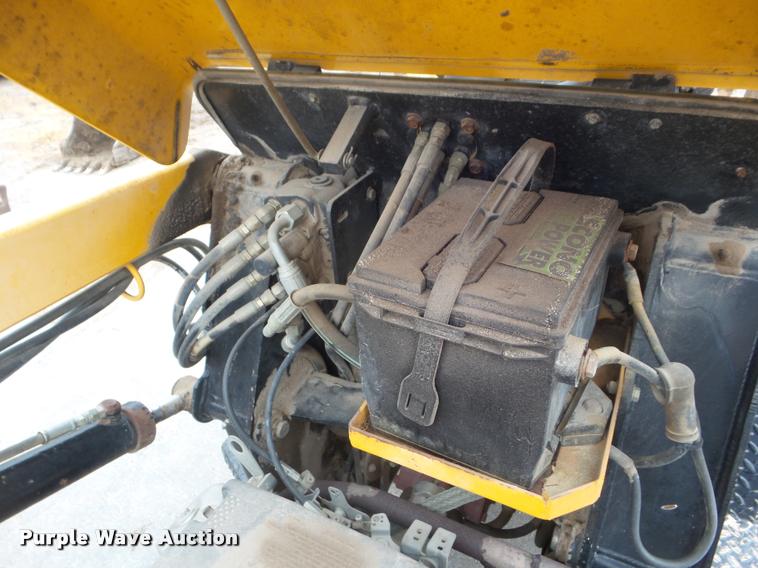 image for item DB3603 2005 Lay-mor LB30 backhoe