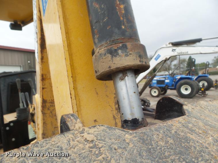 image for item DB3603 2005 Lay-mor LB30 backhoe