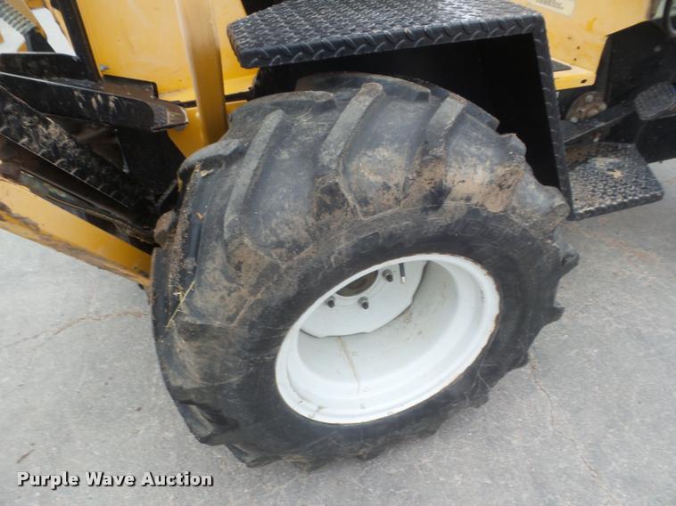 image for item DB3603 2005 Lay-mor LB30 backhoe