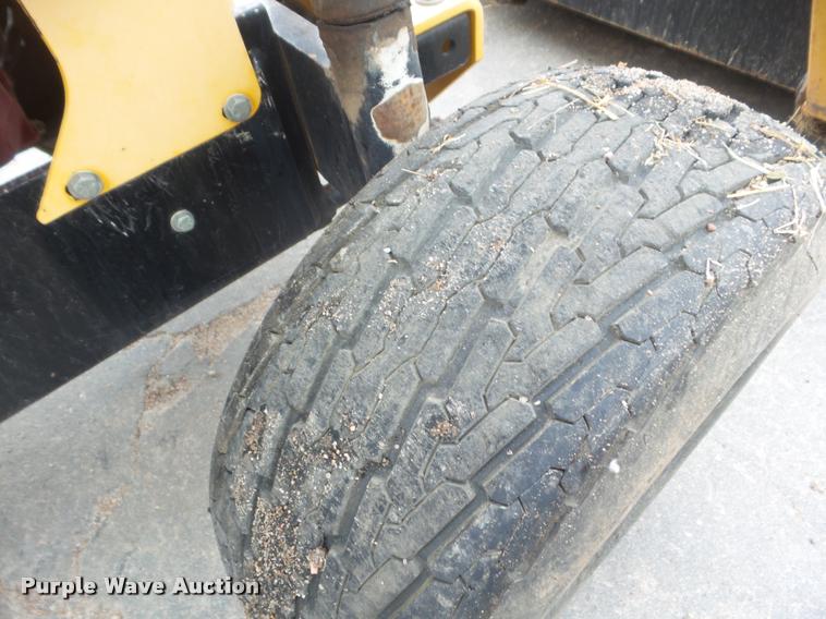 image for item DB3603 2005 Lay-mor LB30 backhoe