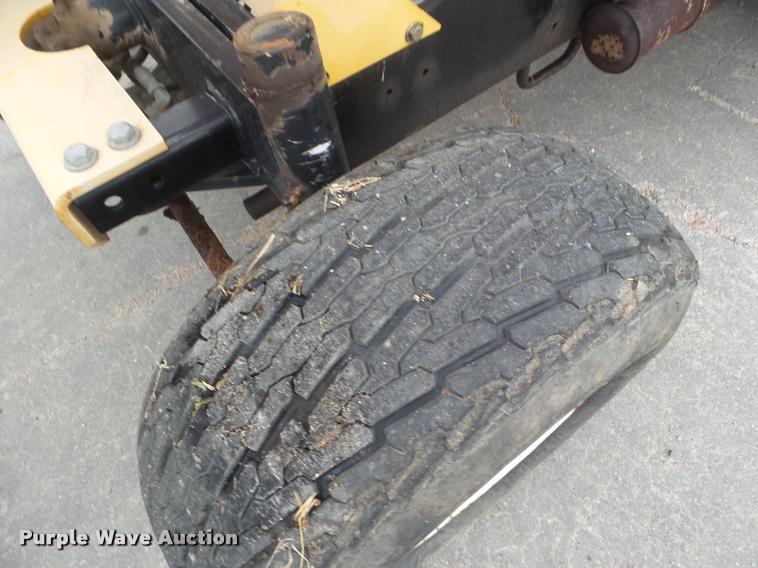 image for item DB3603 2005 Lay-mor LB30 backhoe