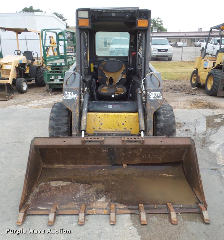 image for item DB3605 2006 New Holland LS160 skid steer