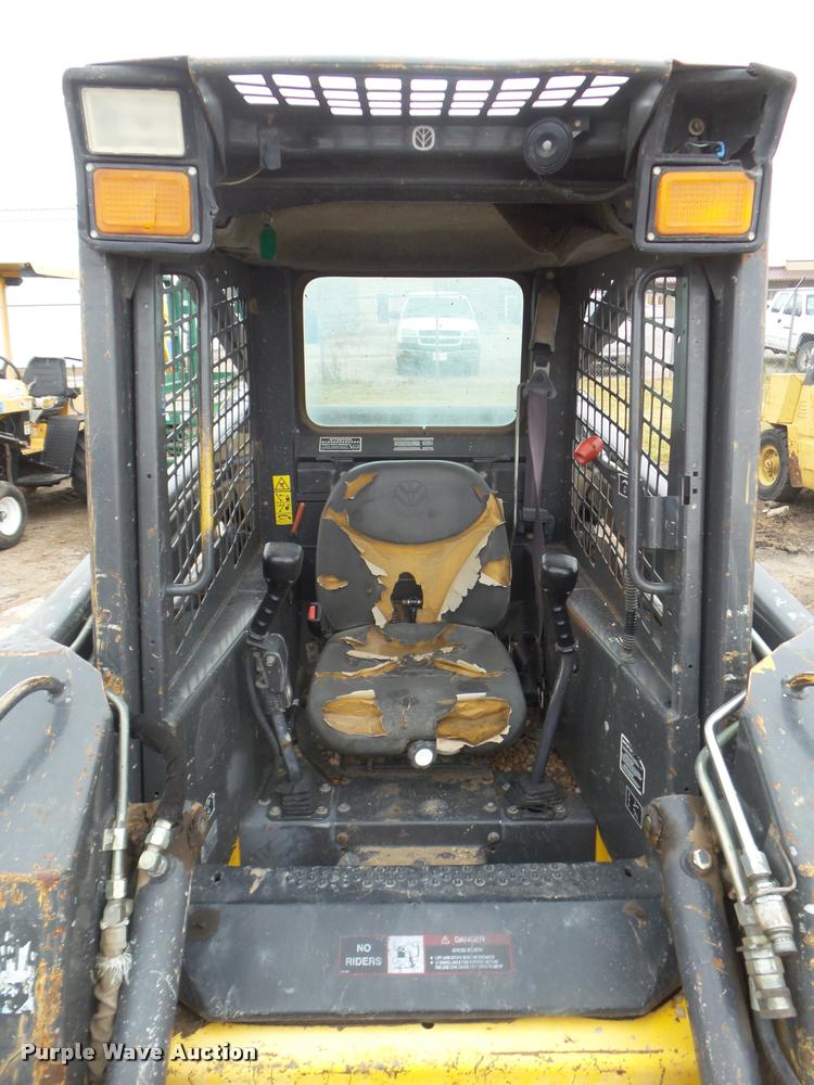 image for item DB3605 2006 New Holland LS160 skid steer