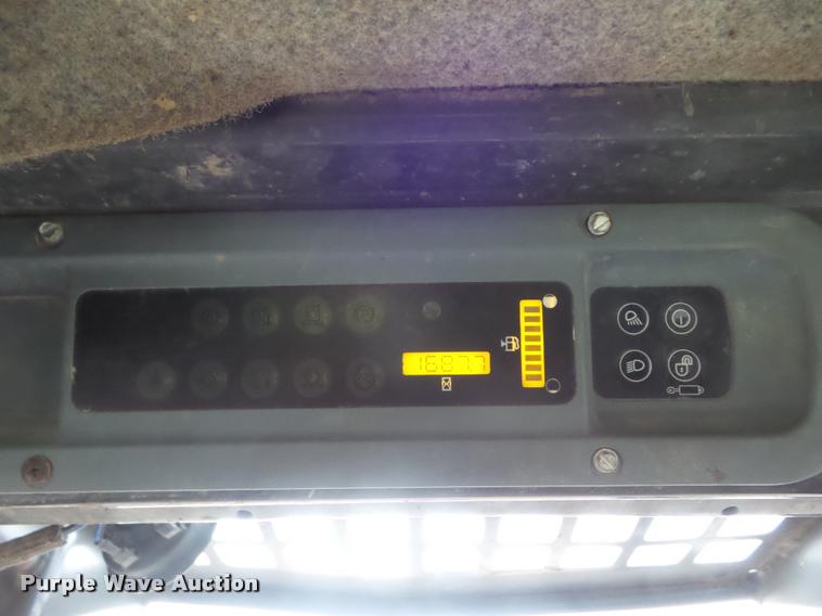 image for item DB3605 2006 New Holland LS160 skid steer