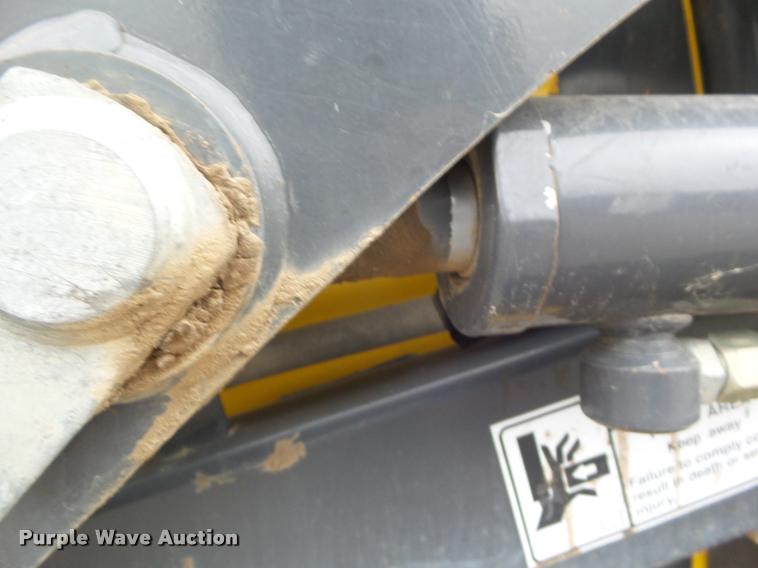 image for item DB3605 2006 New Holland LS160 skid steer