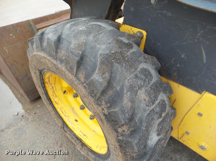 image for item DB3605 2006 New Holland LS160 skid steer