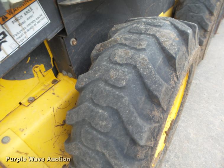 image for item DB3605 2006 New Holland LS160 skid steer