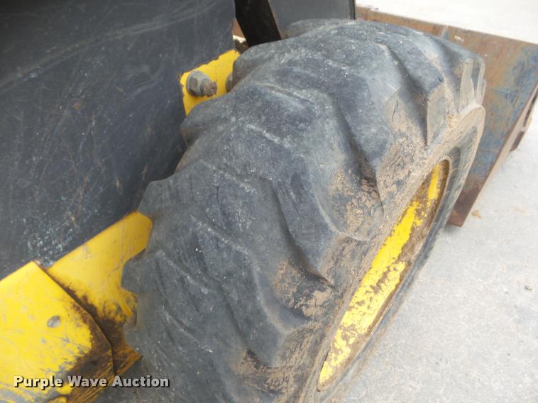 image for item DB3605 2006 New Holland LS160 skid steer