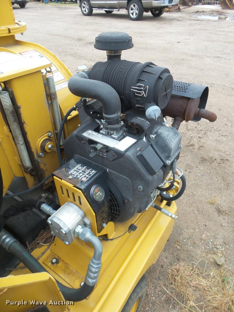 image for item DB3612 2006 Vermeer BC600XL wood chipper