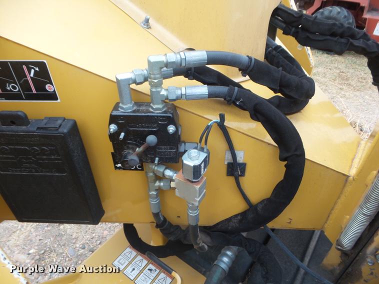 image for item DB3612 2006 Vermeer BC600XL wood chipper