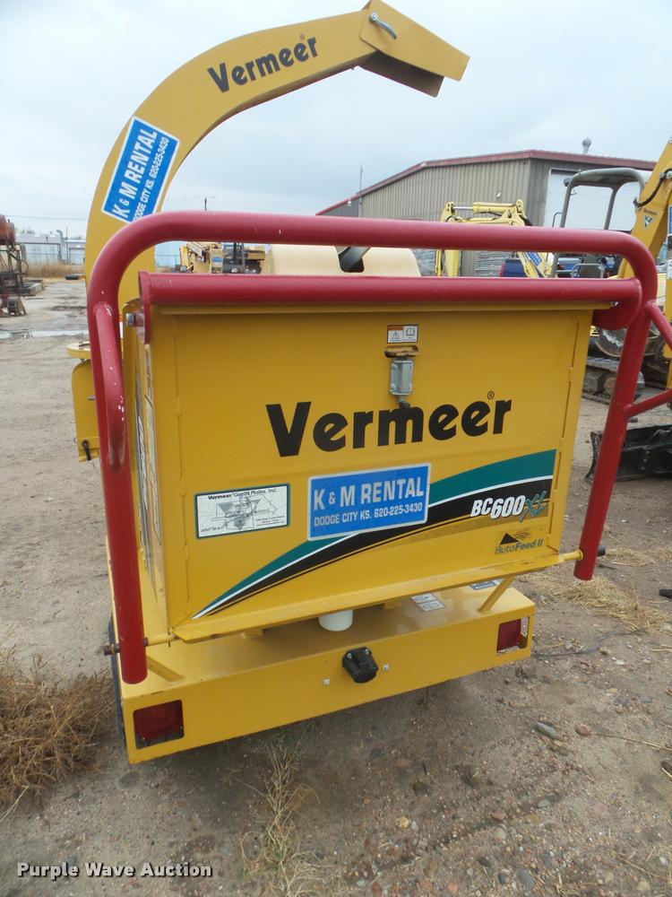 image for item DB3612 2006 Vermeer BC600XL wood chipper