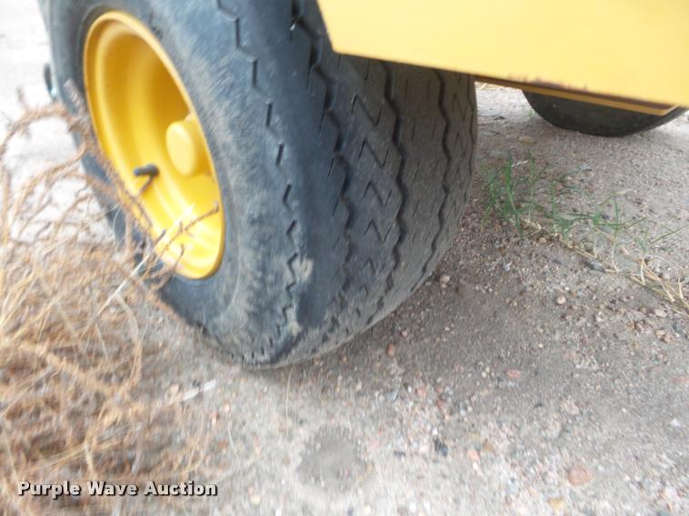 image for item DB3612 2006 Vermeer BC600XL wood chipper