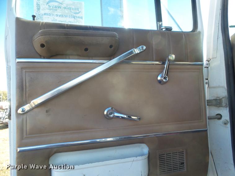 image for item DB3624 1994 Ford LTA9000 Aero Max 106 semi truck