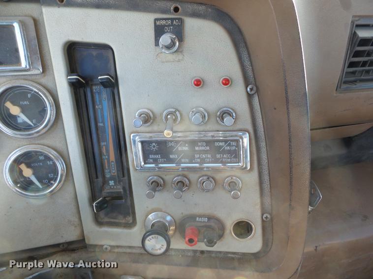 image for item DB3624 1994 Ford LTA9000 Aero Max 106 semi truck