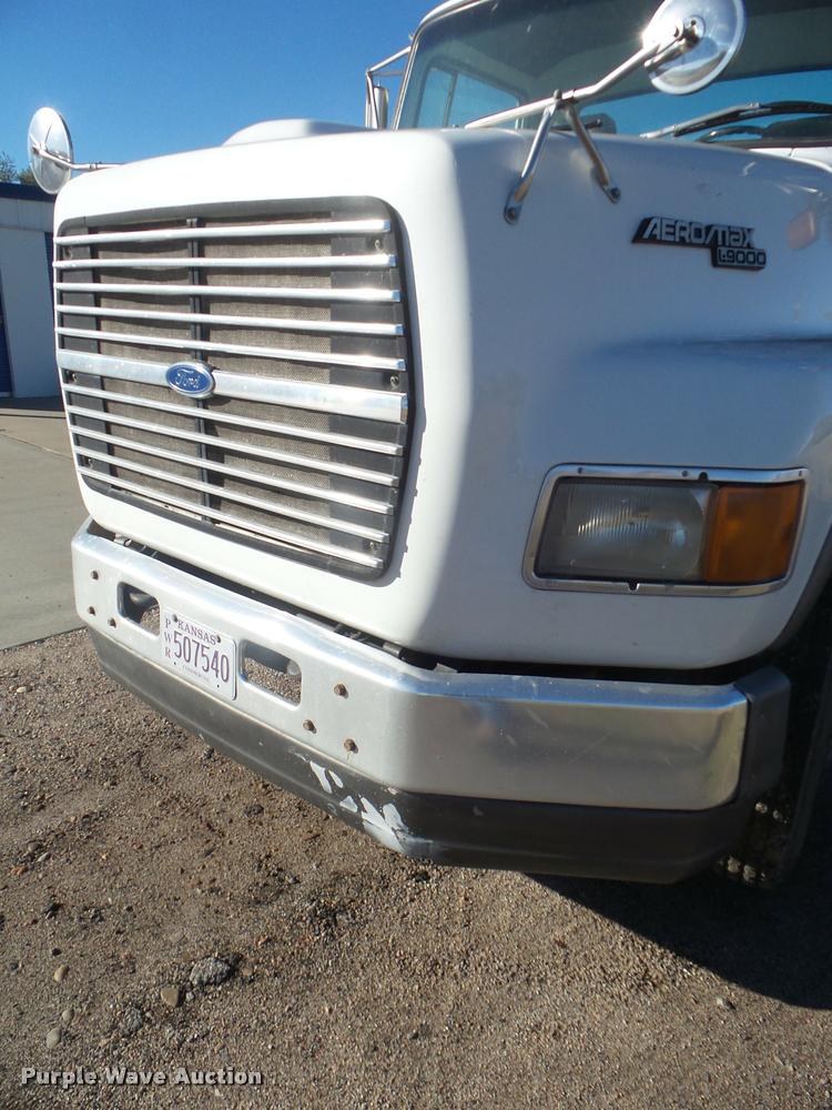 image for item DB3624 1994 Ford LTA9000 Aero Max 106 semi truck