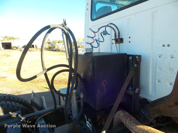 image for item DB3624 1994 Ford LTA9000 Aero Max 106 semi truck