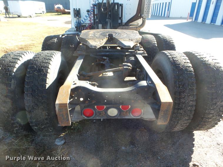 image for item DB3624 1994 Ford LTA9000 Aero Max 106 semi truck