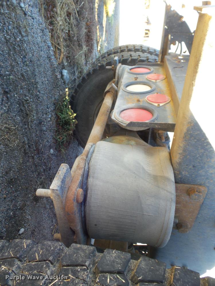 image for item DB3624 1994 Ford LTA9000 Aero Max 106 semi truck