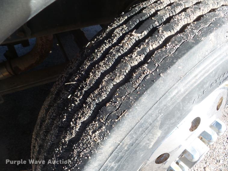 image for item DB3624 1994 Ford LTA9000 Aero Max 106 semi truck