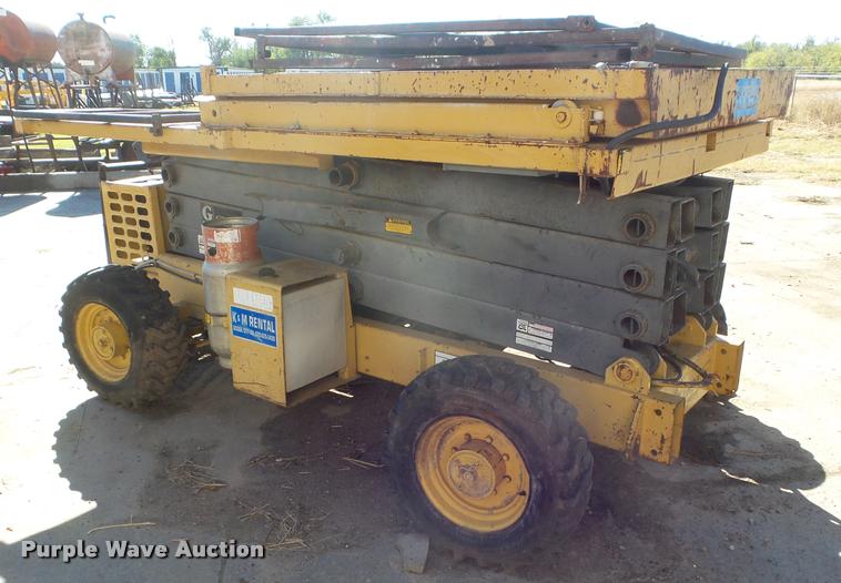 image for item DB3626 1991 Grove SM3884XT scissor lift