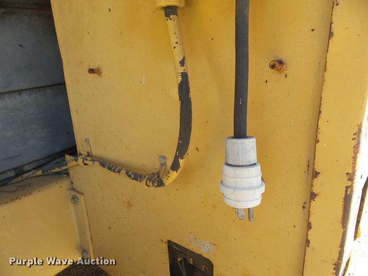 image for item DB3626 1991 Grove SM3884XT scissor lift