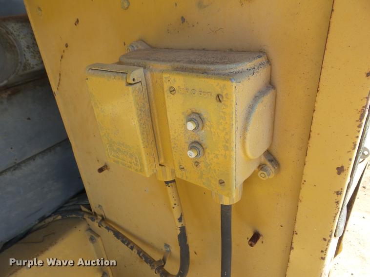 image for item DB3626 1991 Grove SM3884XT scissor lift