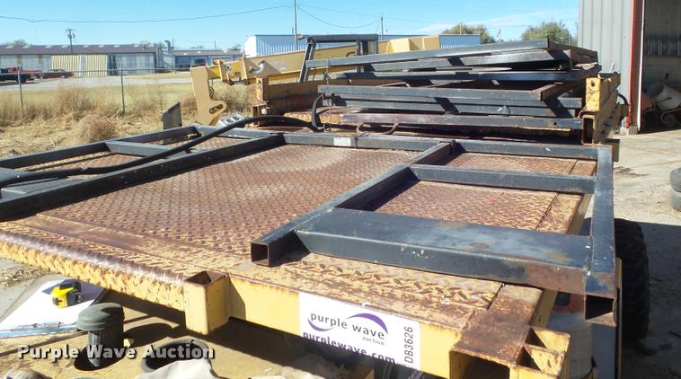 image for item DB3626 1991 Grove SM3884XT scissor lift