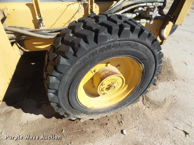 image for item DB3626 1991 Grove SM3884XT scissor lift