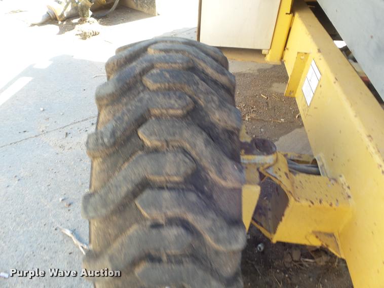 image for item DB3626 1991 Grove SM3884XT scissor lift