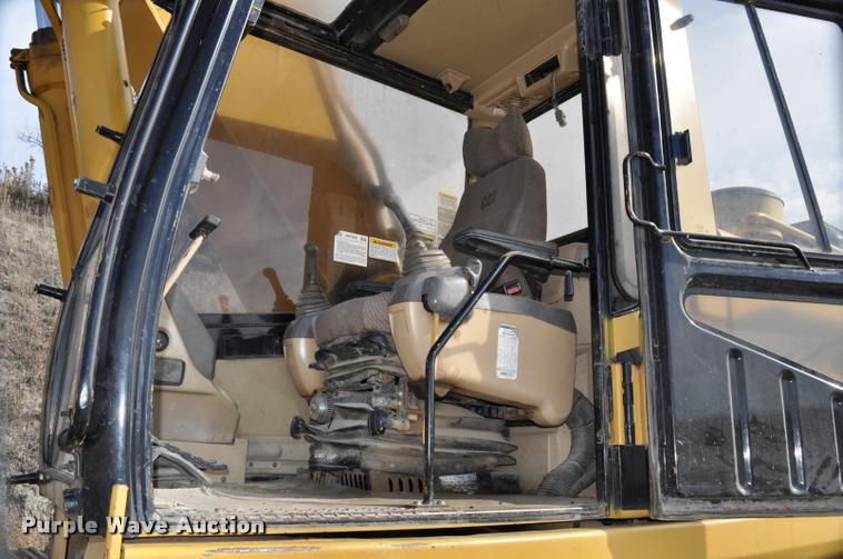 image for item L5047 1999 Caterpillar 345B L excavator