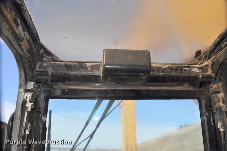 image for item L5047 1999 Caterpillar 345B L excavator