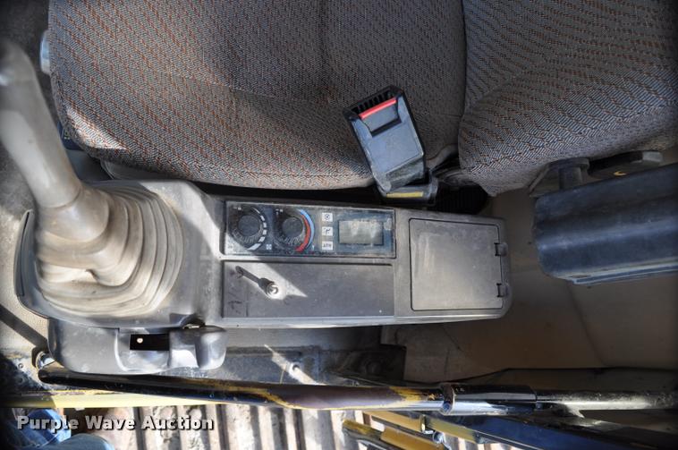 image for item L5047 1999 Caterpillar 345B L excavator