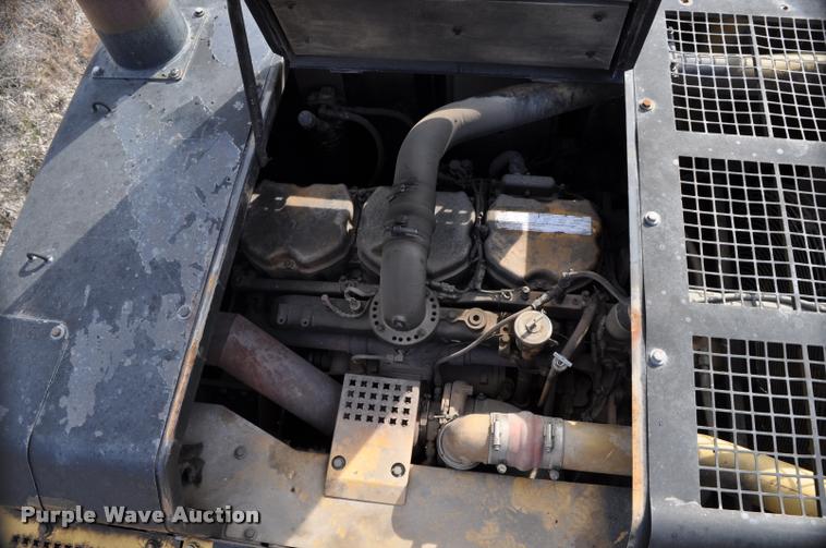 image for item L5047 1999 Caterpillar 345B L excavator