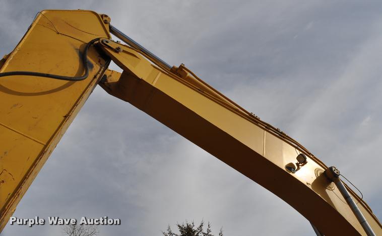 image for item L5047 1999 Caterpillar 345B L excavator