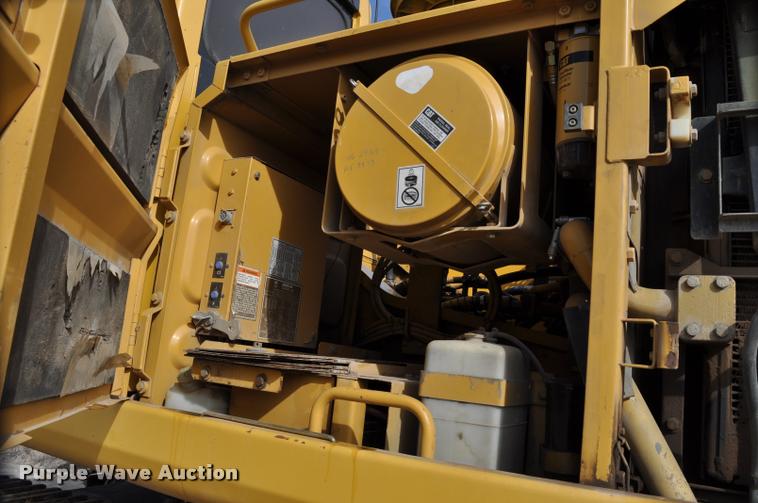 image for item L5047 1999 Caterpillar 345B L excavator