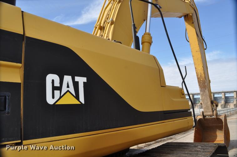 image for item L5047 1999 Caterpillar 345B L excavator