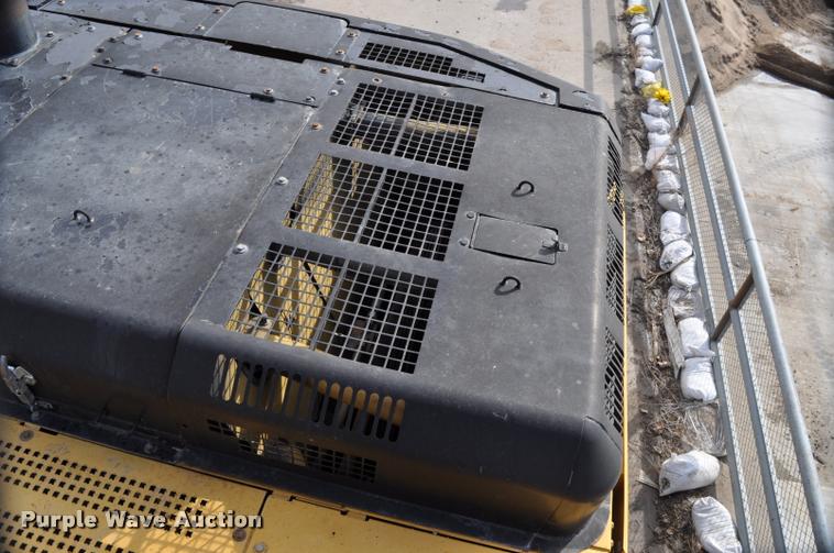 image for item L5047 1999 Caterpillar 345B L excavator